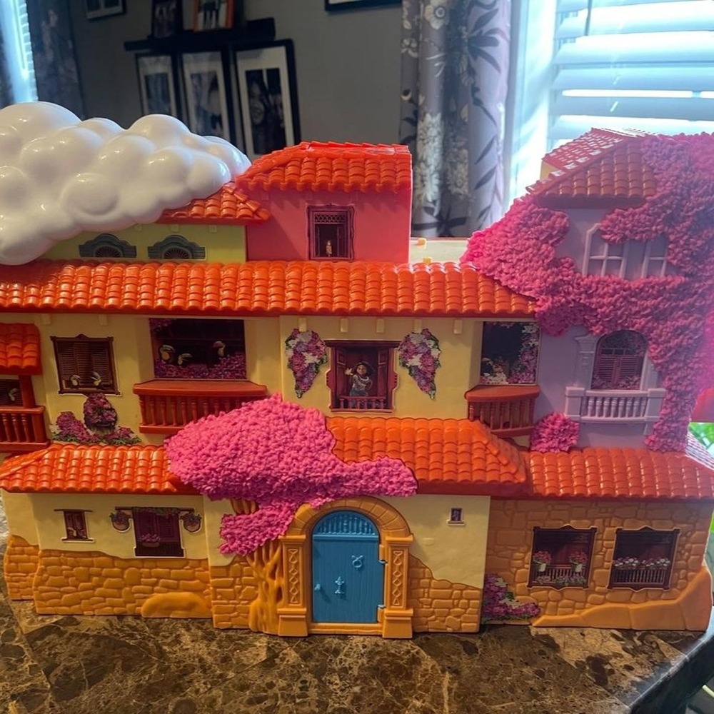 Disney Encanto Magical Madrigal House Play-set